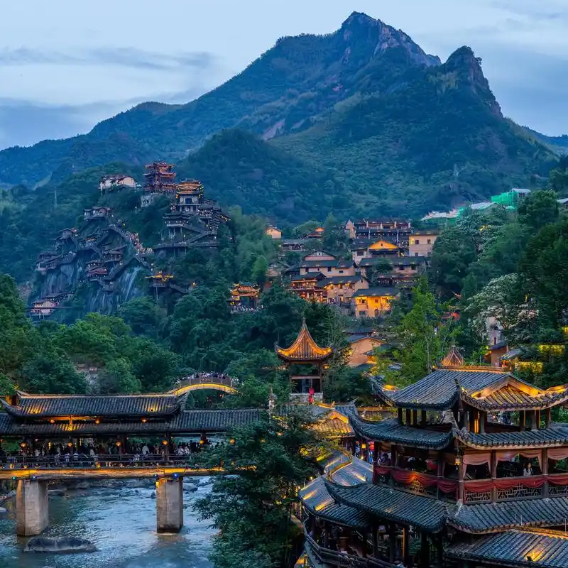 快樂(lè)大巴游--【江西大環(huán)游】望仙谷、廬山、婺源、景德鎮(zhèn)、南昌滕王閣純玩6天